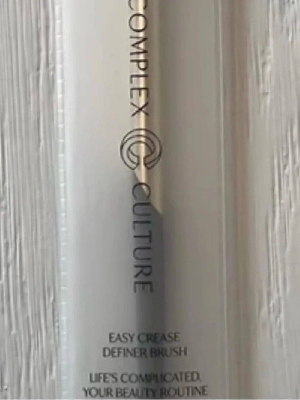 Complex Culture Eyeshadow Brush - Easy Crease Definer - Vegan NEW